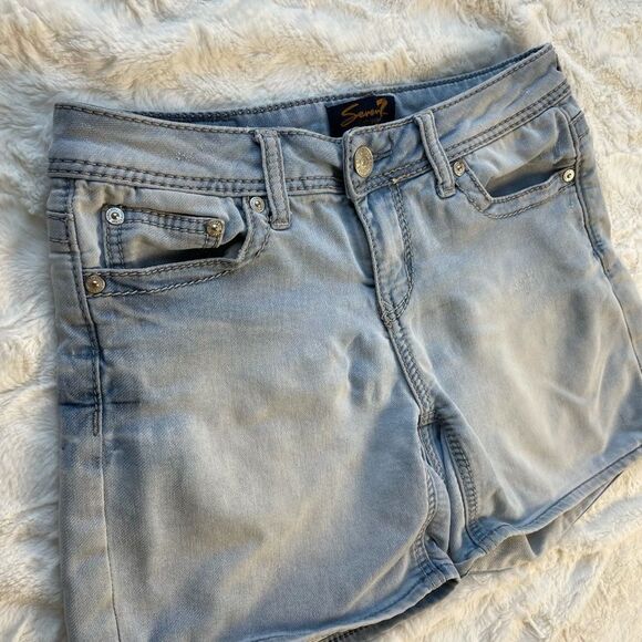 Seven7 High Rise Denim Stretch Light Wash Short - Women’s 4 - Picture 2 of 7